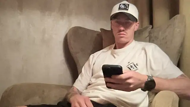 Snapshot of long_1313 chatting on 11-01-25, 09:33 long 1313 online show from 11-01-25, 09:33