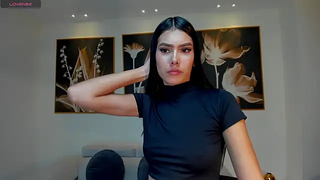 NiaSalvatore online show from 03-02-25, 11:39