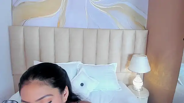 AbieHills online show from 02-08-25, 12:06