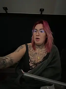 Snapshot of Mia-Fuchs chatting on 01-13-25, 09:09 Mia-Fuchs online show from 01-13-25, 09:09