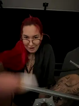 Snapshot of Mia-Fuchs chatting on 09-20-25, 11:28 Mia-Fuchs online show from 09-20-25, 11:28