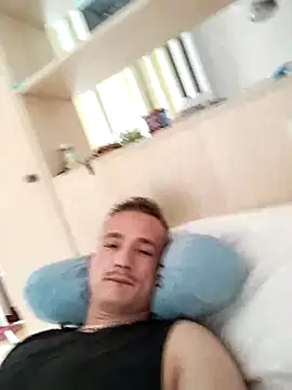 Snapshot of frankthefuck69 chatting on 10-14-25, 11:22 frankthefuck69 online show from 10-14-25, 11:22