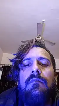 Snapshot of MAGNETICDADDY8 chatting on 01-04-25, 01:52 MAGNETICDADDY8 online show from 01-04-25, 01:52