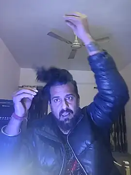 Snapshot of MAGNETICDADDY8 chatting on 01-05-25, 09:36 MAGNETICDADDY8 online show from 01-05-25, 09:36