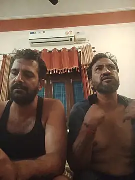 Snapshot of MAGNETICDADDY8 chatting on 09-17-25, 06:09 MAGNETICDADDY8 online show from 09-17-25, 06:09