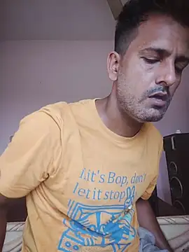 Snapshot of MAGNETICDADDY8 chatting on 10-01-25, 07:14 MAGNETICDADDY8 online show from 10-01-25, 07:14