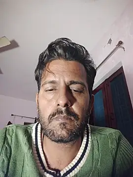 Snapshot of MAGNETICDADDY8 chatting on 11-10-25, 11:26 MAGNETICDADDY8 online show from 11-10-25, 11:26