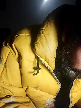 Snapshot of MAGNETICDADDY8 chatting on 01-08-26, 08:22 MAGNETICDADDY8 online show from 01-08-26, 08:22