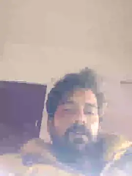 Snapshot of MAGNETICDADDY8 chatting on 01-14-26, 10:43 MAGNETICDADDY8 online show from 01-14-26, 10:43