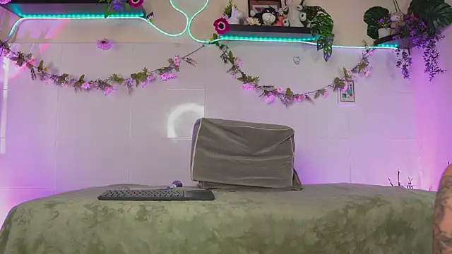 bri cullen online show from 09-16-25, 02:40