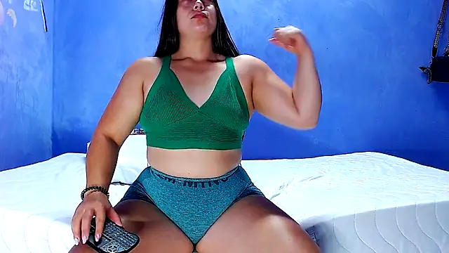 Snapshot of miranda_cohen chatting on 11-19-25, 07:03 miranda cohen online show from 11-19-25, 07:03