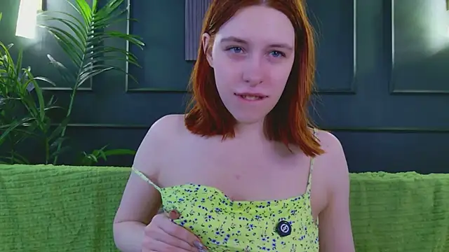 Mikka Blush online show from 05-19-26, 03:35