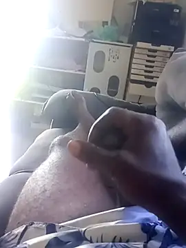 Snapshot of rodrig2107 chatting on 02-14-26, 10:23 rodrig2107 online show from 02-14-26, 10:23