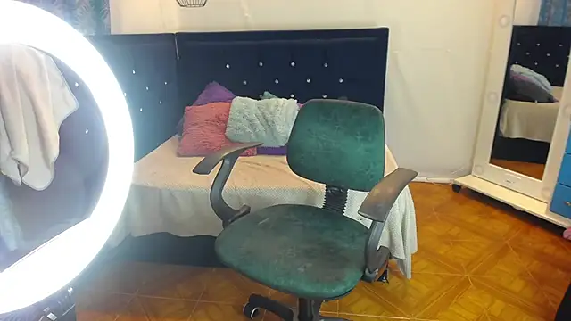 twinkmilk  online show from 03-10-25, 03:30