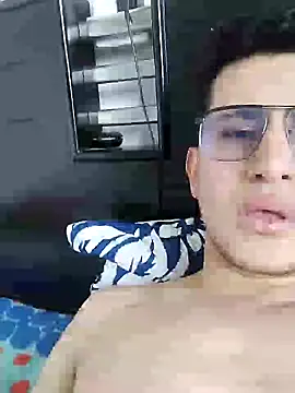 jonatanl31 online show from 01-12-25, 04:18