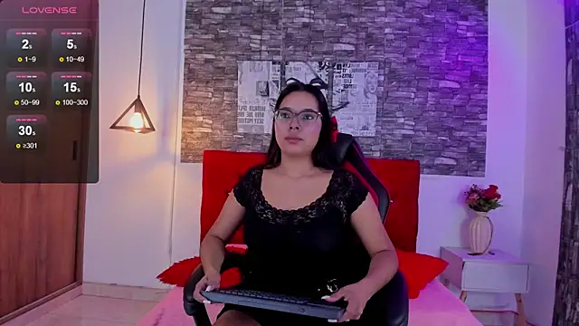 Snapshot of Emily_sc chatting on 03-20-25, 01:26 Emily sc online show from 03-20-25, 01:26