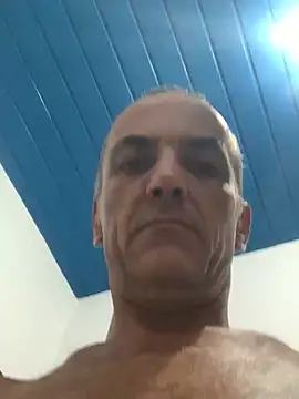 Snapshot of GoloZeusMax chatting on 03-08-26, 11:08 GoloZeusMax online show from 03-08-26, 11:08