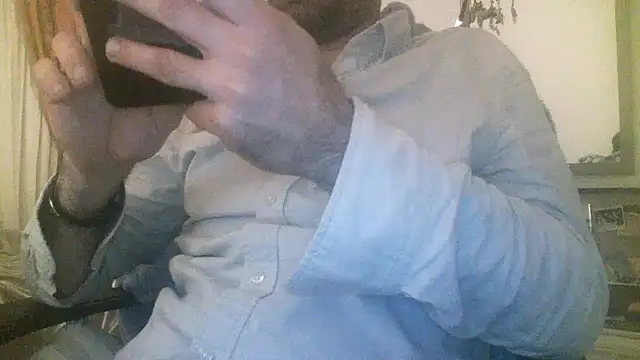 Snapshot of Patrickhound chatting on 11-23-25, 01:38 Patrickhound online show from 11-23-25, 01:38