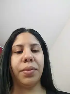 downsonMia online show from 04-27-26, 12:03