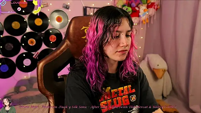 Snapshot of _zephyr_ chatting on 05-17-26, 09:44 zephyr online show from 05-17-26, 09:44