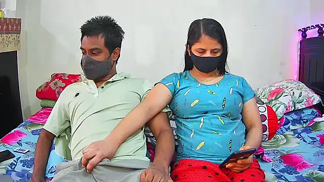 Snapshot of Hot_Nila chatting on 12-03-25, 02:52 Hot Nila online show from 12-03-25, 02:52