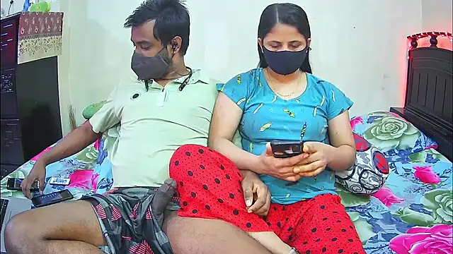 Snapshot of Hot_Nila chatting on 12-15-25, 03:11 Hot Nila online show from 12-15-25, 03:11