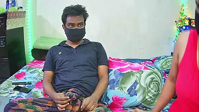 Snapshot of Hot_Nila chatting on 02-21-26, 03:07 Hot Nila online show from 02-21-26, 03:07