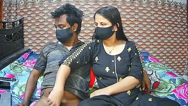 Snapshot of Hot_Nila chatting on 03-04-26, 03:45 Hot Nila online show from 03-04-26, 03:45