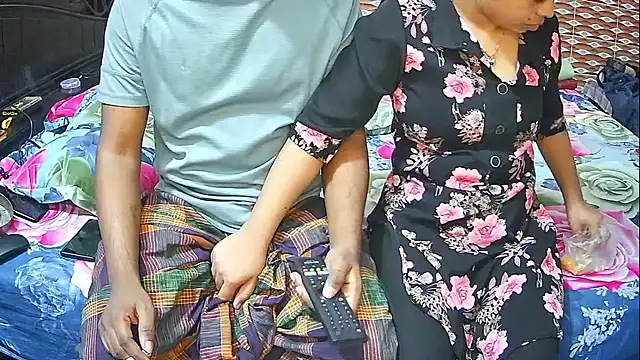 Snapshot of Hot_Nila chatting on 03-10-26, 03:00 Hot Nila online show from 03-10-26, 03:00