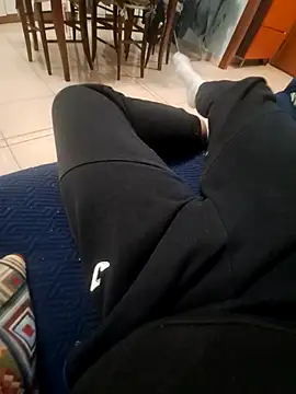 Snapshot of twooloverss chatting on 12-14-25, 08:02 twooloverss online show from 12-14-25, 08:02