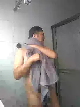 Snapshot of escorpio50jt chatting on 01-10-25, 11:43 escorpio50jt online show from 01-10-25, 11:43
