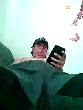 Snapshot of escorpio50jt chatting on 01-17-25, 01:13 escorpio50jt online show from 01-17-25, 01:13