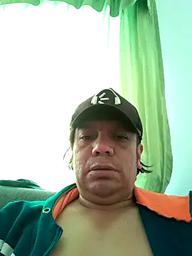 Snapshot of escorpio50jt chatting on 01-28-25, 02:42 escorpio50jt online show from 01-28-25, 02:42