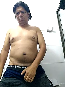 Snapshot of escorpio50jt chatting on 02-07-25, 02:50 escorpio50jt online show from 02-07-25, 02:50