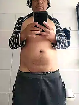Snapshot of escorpio50jt chatting on 02-08-25, 05:39 escorpio50jt online show from 02-08-25, 05:39