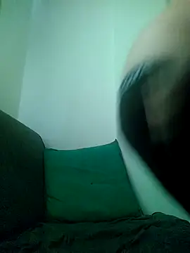 Snapshot of escorpio50jt chatting on 10-19-25, 12:06 escorpio50jt online show from 10-19-25, 12:06