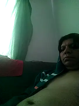 Snapshot of escorpio50jt chatting on 10-21-25, 11:33 escorpio50jt online show from 10-21-25, 11:33