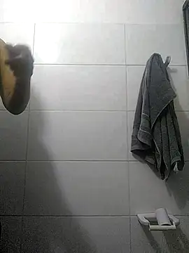 Snapshot of escorpio50jt chatting on 11-07-25, 03:39 escorpio50jt online show from 11-07-25, 03:39