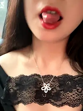 Snapshot of SSSniang- chatting on 01-09-26, 01:08 SSSniang- online show from 01-09-26, 01:08