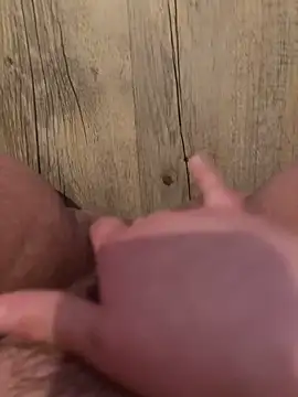 Snapshot of bigfatpussy28 chatting on 03-27-26, 05:23 bigfatpussy28 online show from 03-27-26, 05:23