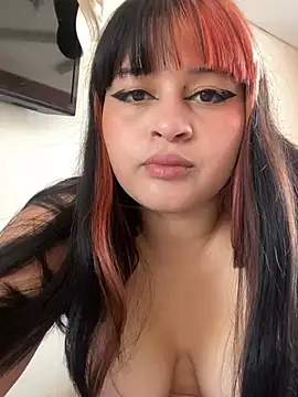 Snapshot of Jowi___ chatting on 01-13-25, 03:58 Jowi online show from 01-13-25, 03:58