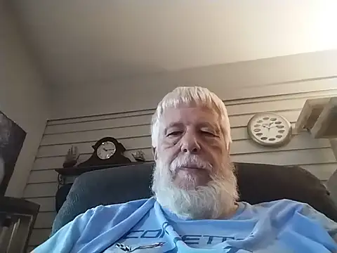 Snapshot of Futura_intx chatting on 06-14-26, 03:14 Futura intx online show from 06-14-26, 03:14