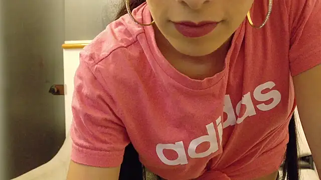 Snapshot of amabel_zambrano chatting on 03-13-25, 08:48 amabel zambrano online show from 03-13-25, 08:48