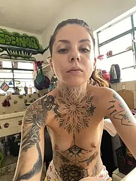 Izy cute  online show from 02-09-25, 07:52