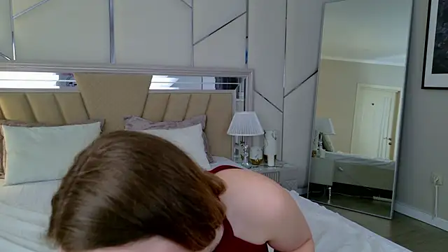 EllieGarson online show from 01-31-25, 10:21