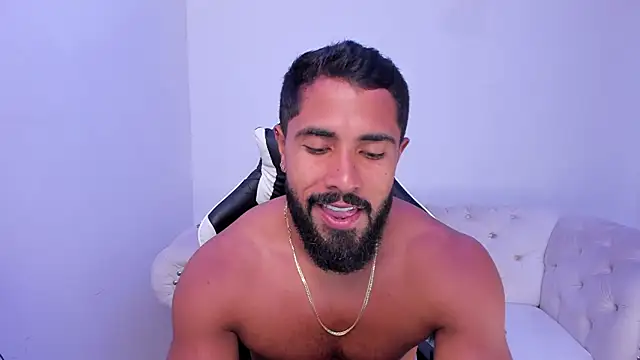 Santiago huntt online show from 11-13-25, 09:47