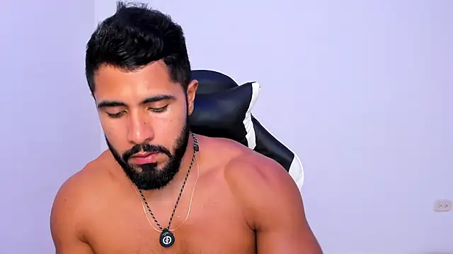 Santiago huntt online show from 04-07-26, 07:14