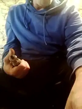 Snapshot of aigledauphin chatting on 10-28-25, 01:25 aigledauphin online show from 10-28-25, 01:25