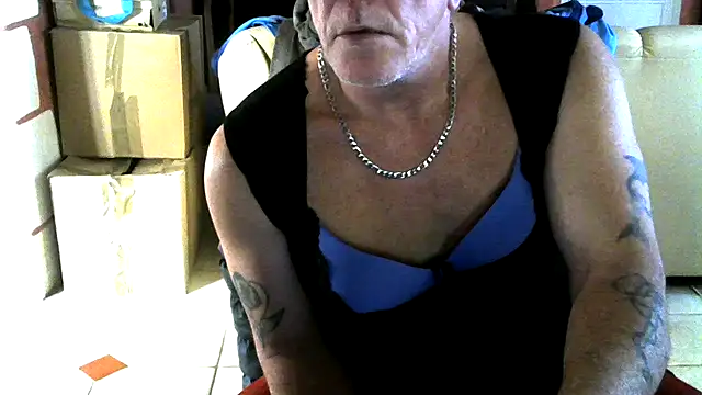 Snapshot of aigledauphin chatting on 12-04-25, 01:20 aigledauphin online show from 12-04-25, 01:20