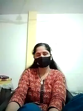 Snapshot of priyancyfun chatting on 01-28-25, 04:39 priyancyfun online show from 01-28-25, 04:39